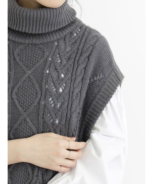 Samansa Mos2 blue（サマンサモスモスブルー）の「ケーブルニットベスト（ベスト・レディース・ベージュ/グレー/オフホワイト・ﾌﾘ-）」の16枚目の写真