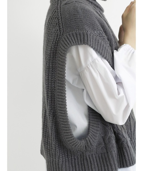 Samansa Mos2 blue（サマンサモスモスブルー）の「ケーブルニットベスト（ベスト・レディース・ベージュ/グレー/オフホワイト・ﾌﾘ-）」の18枚目の写真