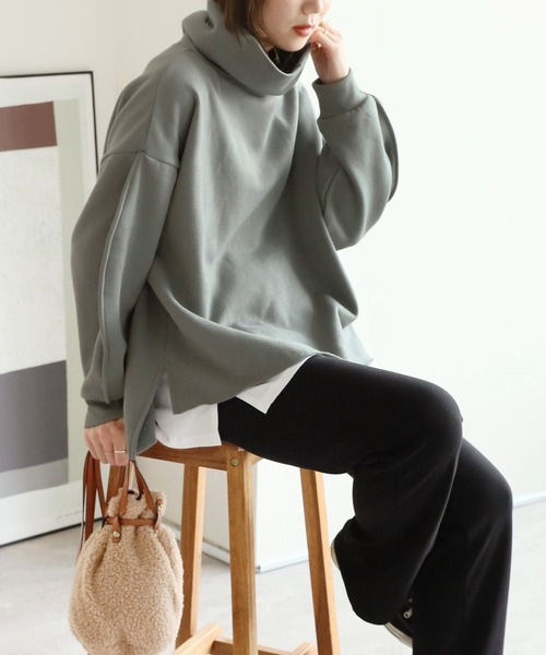 reca（レカ）の「オフタートルプルオーバー（スウェット・レディース・キナリ/ブラック/グレイッシュブルー・FREE）」の7枚目の写真