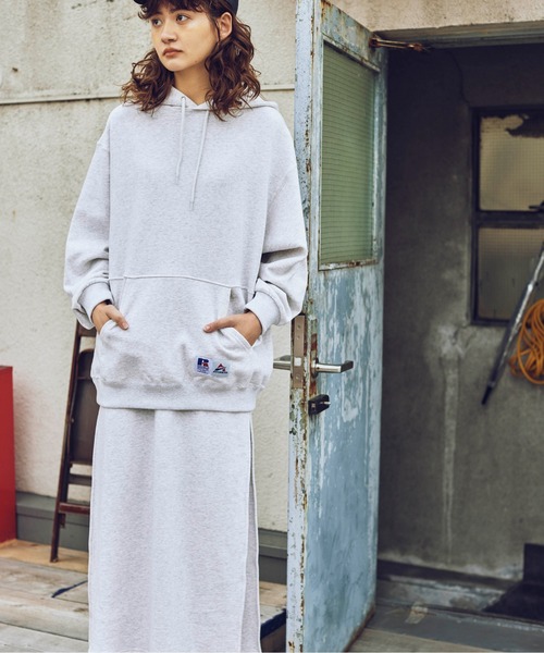 Russell Athletic（ラッセルアスレティック）の「【RUSSELL ATHLETIC × AVIREX】SWEAT LONG SKIRT/ スウェットロングスカート（スカート・レディース・グレー/ブラック・F）」の16枚目の写真
