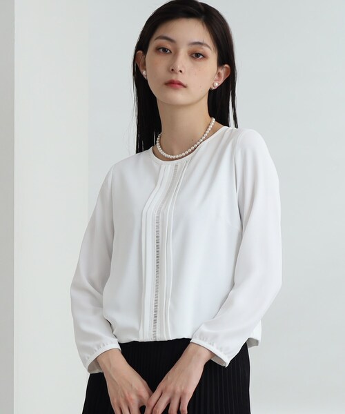 INDIVI（インディヴィ）の「◆【学校行事／セレモニー】レース使いタックブラウス（シャツ/ブラウス・レディース・ホワイト/ネイビー/サックスブルー/ライトベージュ・40/38/36/03/05/12/15 /13/19）」の7枚目の写真