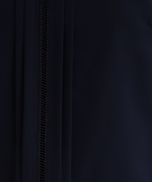 INDIVI（インディヴィ）の「◆【学校行事／セレモニー】レース使いタックブラウス（シャツ/ブラウス・レディース・ホワイト/ネイビー/サックスブルー/ライトベージュ・40/38/36/03/05/12/15 /13/19）」の18枚目の写真