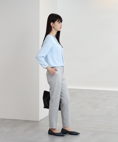 INDIVI（インディヴィ）の「◆【学校行事／セレモニー】レース使いタックブラウス（シャツ/ブラウス・レディース・ホワイト/ネイビー/サックスブルー/ライトベージュ・40/38/36/03/05/12/15 /13/19）」の9枚目の写真