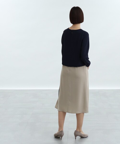 INDIVI（インディヴィ）の「◆【学校行事／セレモニー】レース使いタックブラウス（シャツ/ブラウス・レディース・ホワイト/ネイビー/サックスブルー/ライトベージュ・40/38/36/03/05/12/15 /13/19）」の15枚目の写真