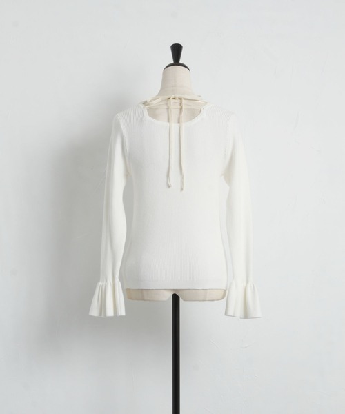 tocco closet（トッコ　クローゼット）の「バックレースアップ袖口フリルリブニットプルオーバー（ニット/セーター・レディース・レッド/アイボリー/ブラック・M）」の16枚目の写真