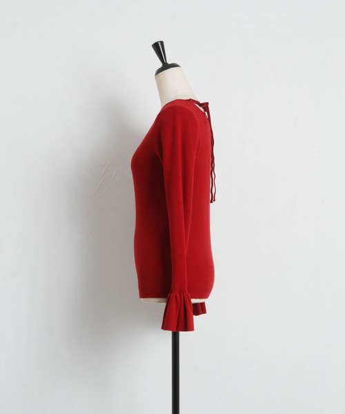 tocco closet（トッコ　クローゼット）の「バックレースアップ袖口フリルリブニットプルオーバー（ニット/セーター・レディース・レッド/アイボリー/ブラック・M）」の13枚目の写真
