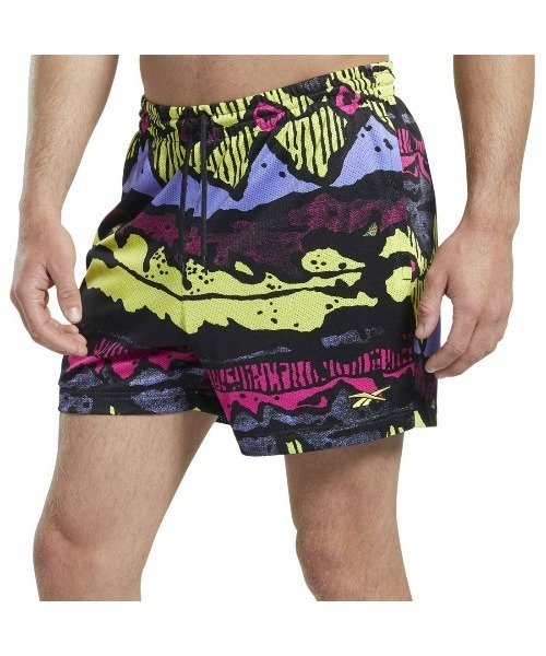 Reebok(リーボック)の「ストリート ファイター オールオーバー プリント ショーツ / Street Fighter Allover Print Shorts(その他パンツ・メンズ・ブラック・MEDIUM/SMALL/XX-LARGE/X-LARGE/LARGE/XXX-LARGE/X-SMALL)」の3枚目の写真