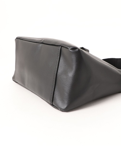 グッチ インターロッキング ショルダーバッグ カメラバッグ レザー ブラック グッチ インターロッキング ショルダーバッグ カメラバッグ レザー