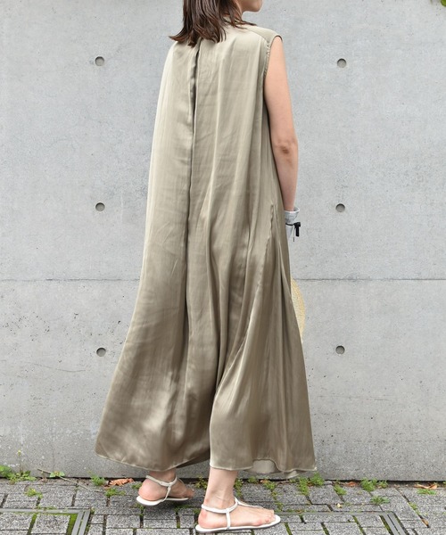 極美品 カオス ワンピース ロング マキシ丈 フレア 通年 光沢 サテン 落ち感 Chaos（カオス）の「Chaos(カオス)/スケープサテンフレアワンピース