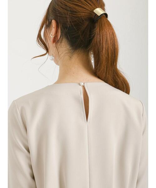 Te chichi（テチチ）の「ダブルクロス袖口パール釦バックペプラムブラウス（シャツ/ブラウス・レディース・ネイビー/ベージュ・ﾌﾘ-）」の10枚目の写真