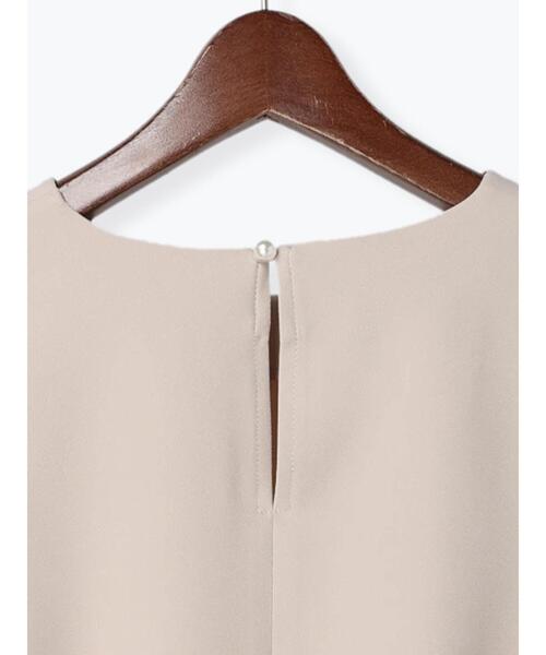 Te chichi（テチチ）の「ダブルクロス袖口パール釦バックペプラムブラウス（シャツ/ブラウス・レディース・ネイビー/ベージュ・ﾌﾘ-）」の19枚目の写真