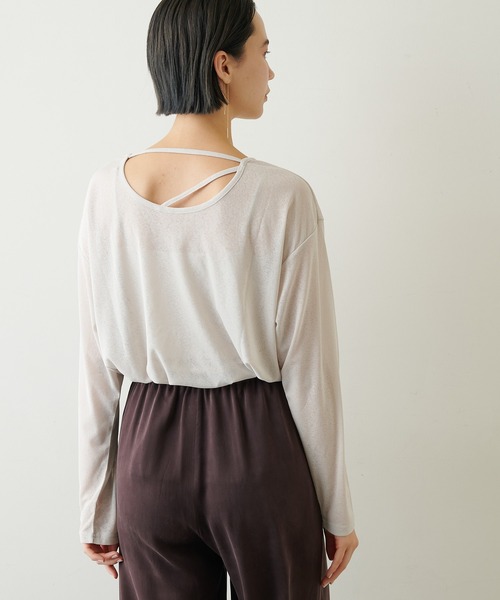 Whim Gazette(ウィムガゼット)の「【THE PAUSE】ストラップネックプルオーバー(Tシャツ/カットソー・レディース・ライトベージュ/ブラック・FREE)」の3枚目の写真