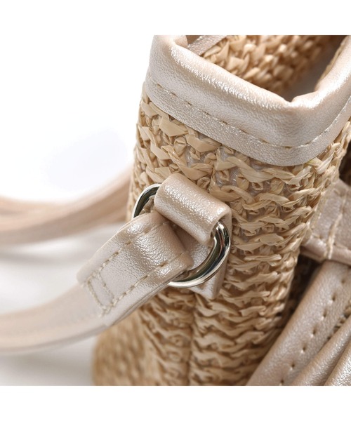 BeBe（ベベ）の「BeBe/雑材風リボン付きショルダーバッグ（ショルダーバッグ・キッズ・ベージュ・ONESIZE）」の6枚目の写真