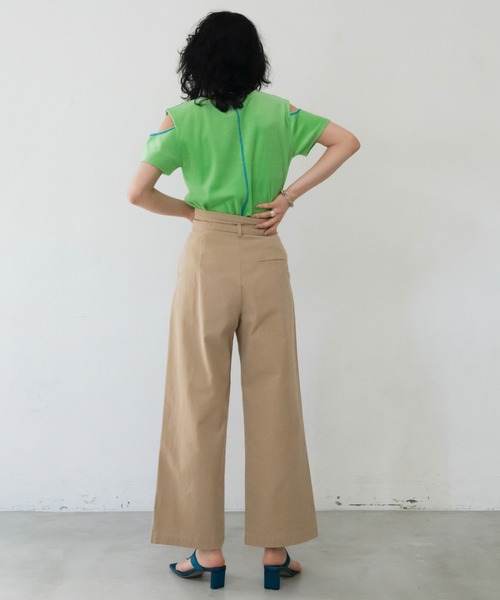 VACANCY(ヴァカンシー)の「ストラップワイドストレートスラックスパンツ(スラックス・レディース・ブラック/アイボリー/ベージュ・SMALL/MEDIUM/LARGE)」の10枚目の写真
