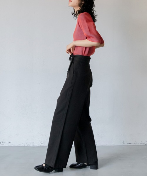 VACANCY(ヴァカンシー)の「ストラップワイドストレートスラックスパンツ(スラックス・レディース・ブラック/アイボリー/ベージュ・SMALL/MEDIUM/LARGE)」の19枚目の写真