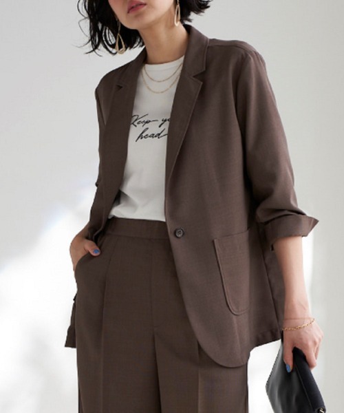 BELLUNA（ベルーナ）の「リネンライクジャケット（スーツジャケット・レディース・ベージュ/ネイビー/ブラウン・X-LARGE/LARGE/MEDIUM）」の19枚目の写真