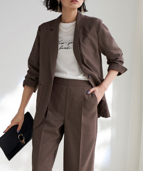 BELLUNA（ベルーナ）の「リネンライクジャケット（スーツジャケット・レディース・ベージュ/ネイビー/ブラウン・X-LARGE/LARGE/MEDIUM）」の22枚目の写真