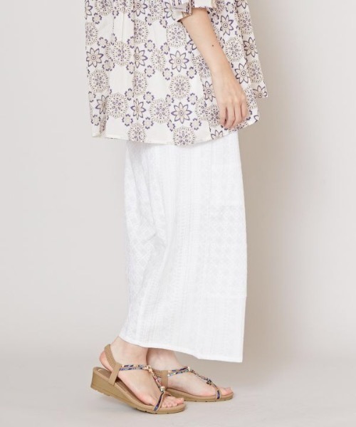 チャイハネ(チャイハネ)の「【チャイハネ】シフリー刺繍ワイドパンツ(その他パンツ・レディース・ホワイト/パープル/オレンジ・FREE)」の6枚目の写真