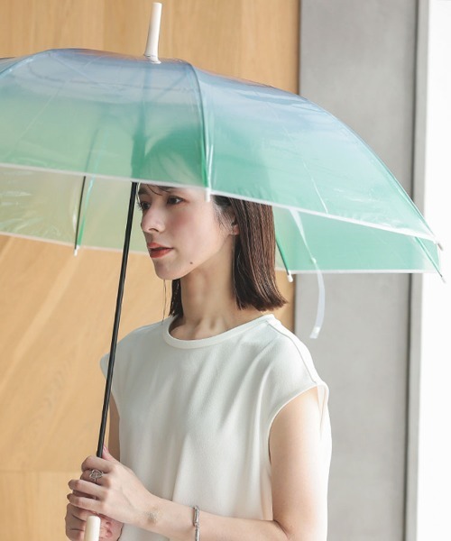 DONOBAN（ドノバン）の「グラデーションビニール傘（長傘・レディース・ピンク/パープル/ブルー・ONESIZE）」の2枚目の写真