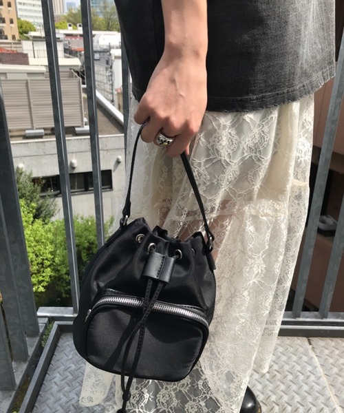 WEGO（ウィゴー）の「WEGO/ナイロン巾着ショルダー（ショルダーバッグ・レディース・ブラック・FREE）」の17枚目の写真