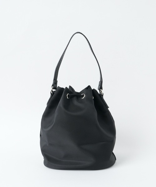 WEGO（ウィゴー）の「WEGO/ナイロン巾着ショルダー（ショルダーバッグ・レディース・ブラック・FREE）」の2枚目の写真