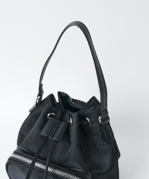WEGO（ウィゴー）の「WEGO/ナイロン巾着ショルダー（ショルダーバッグ・レディース・ブラック・FREE）」の7枚目の写真