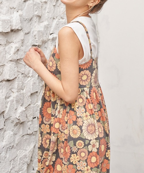 anap mimpi（アナップミンピ）の「レトロフラワー切替キャミワンピース（ワンピース・レディース・ベージュ/ブラック・FREE）」の13枚目の写真