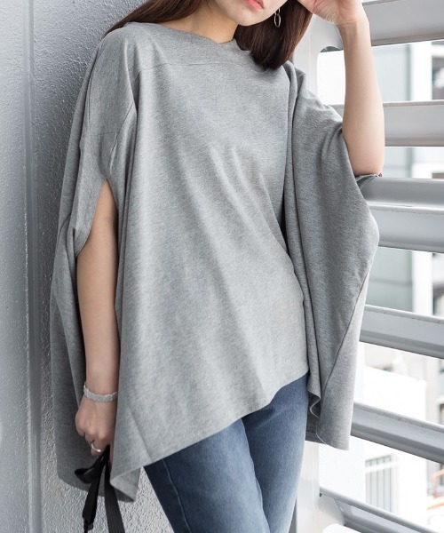atONE(アットワン)の「atONE 裏毛リラックスプルオーバー(Tシャツ/カットソー・レディース・ブラック/ライトベージュ/杢グレー・M-L/LL~3L/4L~5L)」の1枚目の写真