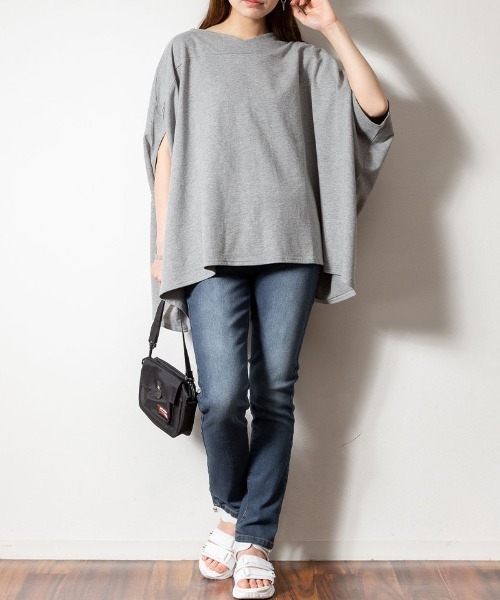 atONE(アットワン)の「atONE 裏毛リラックスプルオーバー(Tシャツ/カットソー・レディース・ブラック/ライトベージュ/杢グレー・M-L/LL~3L/4L~5L)」の12枚目の写真