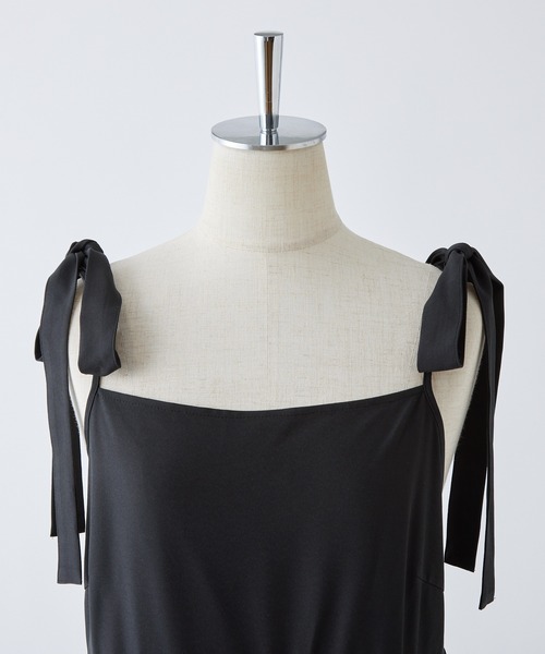 one after another NICE CLAUP(ワンアフターアナザーナイスクラップ)の「【WEB限定商品】肩リボンティアードキャミワンピース(ワンピース・レディース・ブラック/アイボリー/グレイッシュベージュ/ピンク・FREE)」の16枚目の写真