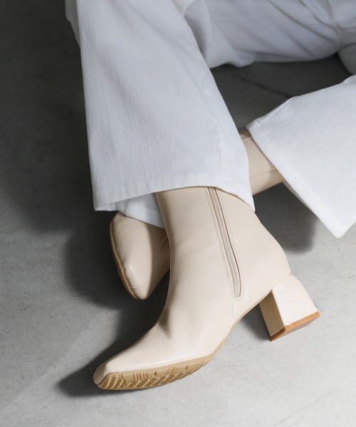 select MOCA（セレクトモカ）の「スクエアサイドジップショートブーツ（ブーツ・レディース・ブラック/アイボリー・SMALL/MEDIUM/LARGE）」の7枚目の写真