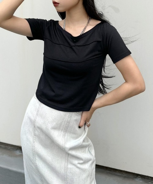 LVEU.(ラブユ.)の「【LVEU.】2wayシームデザインオフショルトップス / トップス カットソー Tシャツ 半袖 2way オフショル シンプル ステッチ ホワイト ブラック ZOZOTOWN限定(Tシャツ/カットソー・レディース・ホワイト/ブラック・FREE)」の2枚目の写真