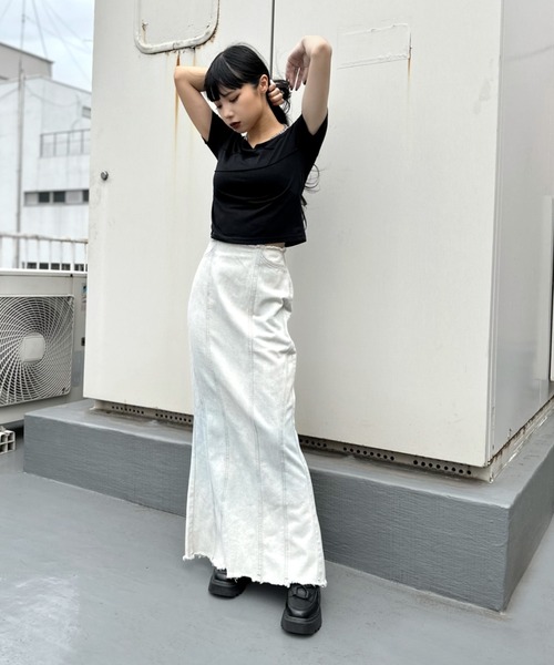 LVEU.(ラブユ.)の「【LVEU.】2wayシームデザインオフショルトップス / トップス カットソー Tシャツ 半袖 2way オフショル シンプル ステッチ ホワイト ブラック ZOZOTOWN限定(Tシャツ/カットソー・レディース・ホワイト/ブラック・FREE)」の5枚目の写真
