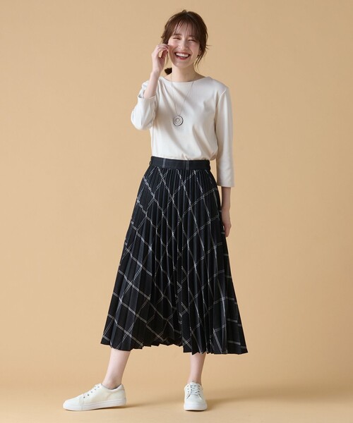 ANY(エニィ)の「【接触冷感/UVケア】バックパール Tシャツ(Tシャツ/カットソー・レディース・アイボリー系9/アイボリー系1/ブラック系・3/2)」の10枚目の写真