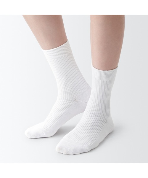 無印良品（ムジルシリョウヒン）の「足なり直角　リブ編み　４足組靴下（婦人）（ソックス/靴下・レディース・ホワイト/ブラック・23-25cm/21-23cm）」の3枚目の写真