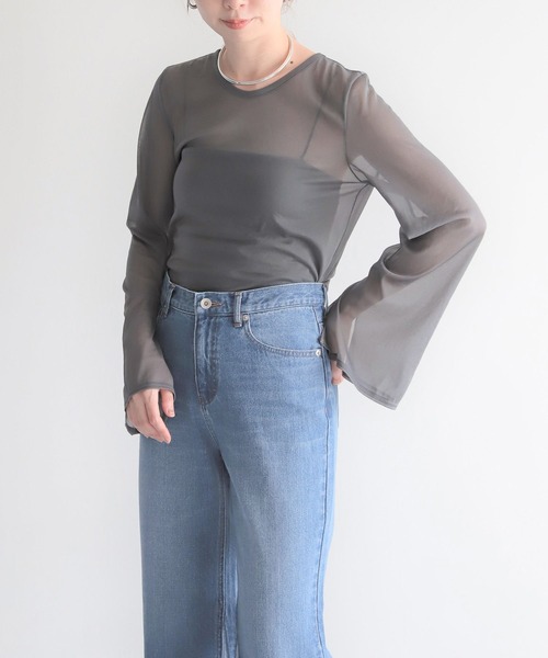 LEPSIM（レプシィム）の「【FOR I SERIES】フレア袖シアープルオーバー　966475（Tシャツ/カットソー・レディース・ライトグリーン/グレイッシュベージュ/グレー・FREE）」の2枚目の写真