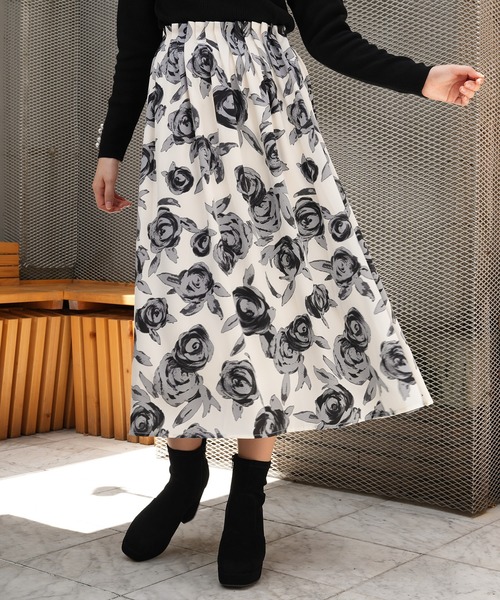 ASTORIA ODIER(アストリアオディール)の「ウエストゴム花柄ロングスカート(スカート・レディース・アイボリー/ブラック・MEDIUM/SMALL)」の14枚目の写真
