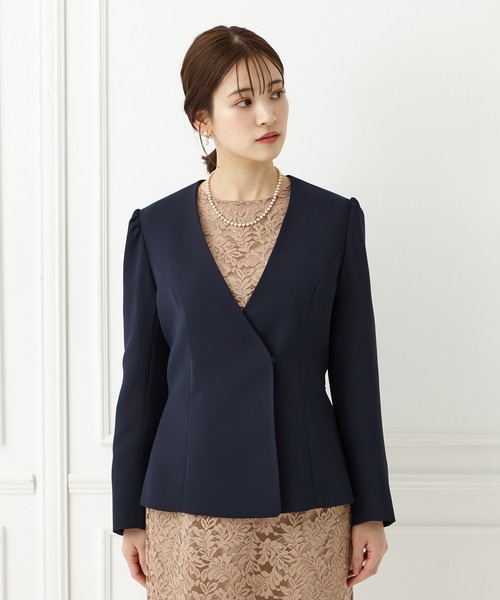 AIMER（エメ）の「カシュクール風バックペプラムジャケット（テーラードジャケット・レディース・ベージュ/ネイビー・MEDIUM/LARGE）」の8枚目の写真