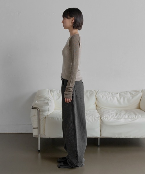 UNE MANSION（ユヌマンション）の「【UNE ORIGINAL】バイカラーラグランシンプルトーンニット（ニット/セーター・レディース・ベージュ/ネイビー/スカイブルー/アイボリー/グレー/ピンク/ブルー/チャコール・FREE）」の17枚目の写真