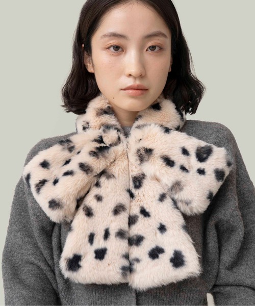 Casselini（キャセリーニ）の「Casselini(キャセリーニ)リボンティペット（マフラー・レディース・モカ/ホワイト/ブラウン/ブルー/ブラック/ベージュ/グレー/レオパード/ダークブラウン/チャコール/ピンク/アニマル/イエロー/レッド/ネイビー/ミント/オフホワイト・FREE）」の17枚目の写真