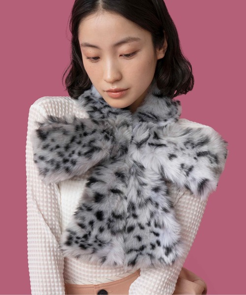 Casselini（キャセリーニ）の「Casselini(キャセリーニ)リボンティペット（マフラー・レディース・モカ/ホワイト/ブラウン/ブルー/ブラック/ベージュ/グレー/レオパード/ダークブラウン/チャコール/ピンク/アニマル/イエロー/レッド/ネイビー/ミント/オフホワイト・FREE）」の5枚目の写真