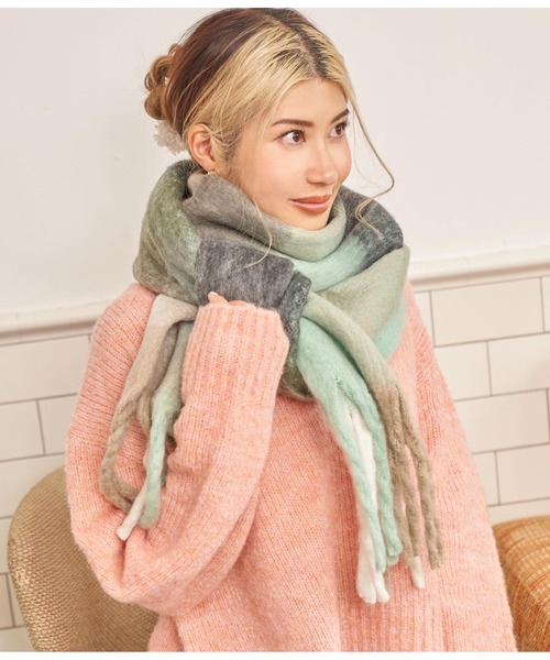 anap mimpi(アナップミンピ)の「起毛フェイクウール大判チェックマフラー(マフラー・レディース・グリーン/ブルー・FREE)」の3枚目の写真