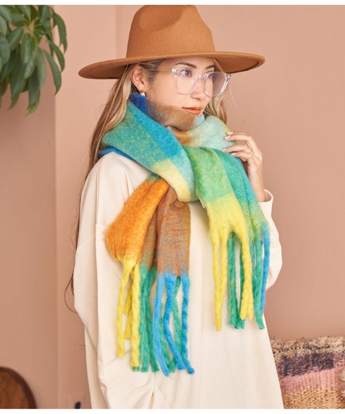 anap mimpi(アナップミンピ)の「起毛フェイクウール大判チェックマフラー(マフラー・レディース・グリーン/ブルー・FREE)」の6枚目の写真