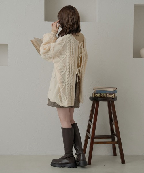Ambre Neige（アンブルネージュ）の「【前後２WAY】2wayケーブルリボンニットカーディガン／WEB/EC限定商品（カーディガン/ボレロ・レディース・チャコールグレー/アイボリー/ダークブラウン・FREE）」の10枚目の写真