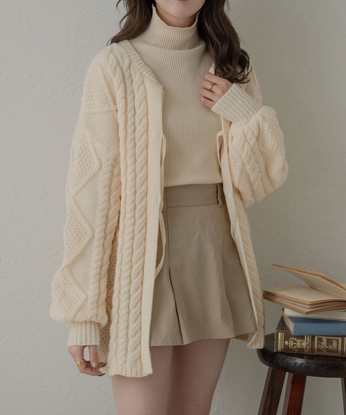 Ambre Neige（アンブルネージュ）の「【前後２WAY】2wayケーブルリボンニットカーディガン／WEB/EC限定商品（カーディガン/ボレロ・レディース・チャコールグレー/アイボリー/ダークブラウン・FREE）」の5枚目の写真