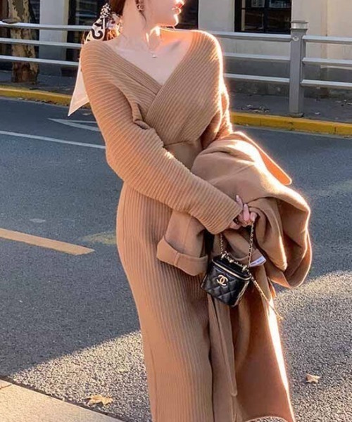 セール】ニットワンピース 伸びる素材ゆったりニックワンピース