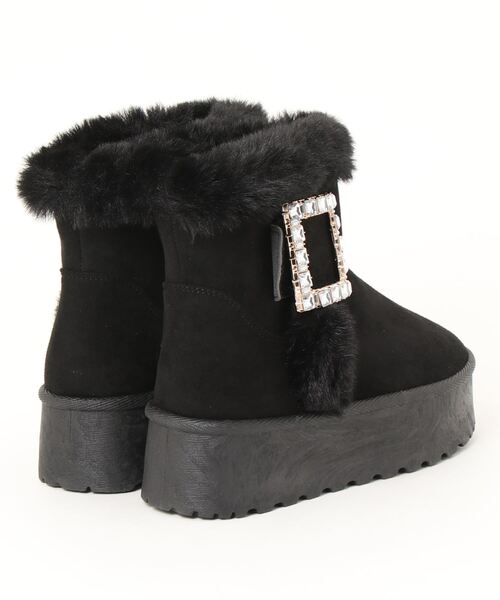 CHILLE(チル)の「スクエアビジュームートンブーツ(ブーツ・レディース・ブラック/ベージュ・L/LL/M/S)」の3枚目の写真