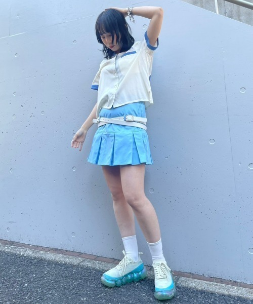 Candy Stripper(キャンディストリッパー)の「CROSS BELTED MINI スカート(スカート・レディース・ベージュ/ライトブルー/ブラック・2)」の17枚目の写真