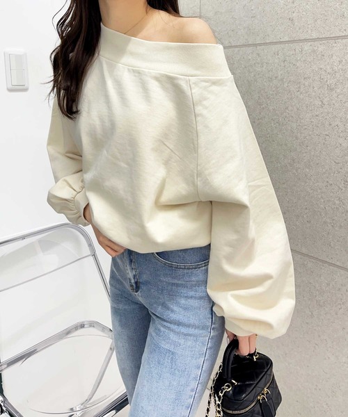 nelliy.(ネルリー)の「【新色追加/6色展開】ボリュームスリーブオフショルダ―スウェットトップス(スウェット・レディース・ブラック/杢グレー/ピンク/アイボリー/ネイビー/チャコールグレー・MEDIUM/LARGE)」の10枚目の写真