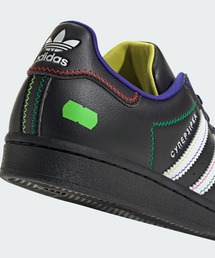 adidas（アディダス）の「スーパースター × KSENIASCHNAIDER